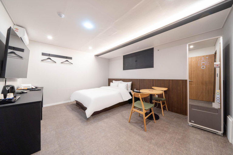 Bedroom 2, Gyeryong Mongiya, Yuseong