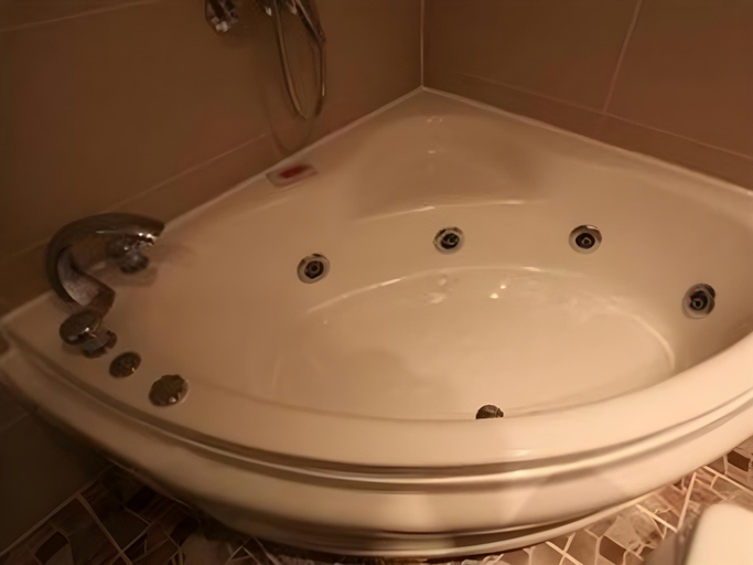 Bathroom 3, Lush Hotel, Gangbuk