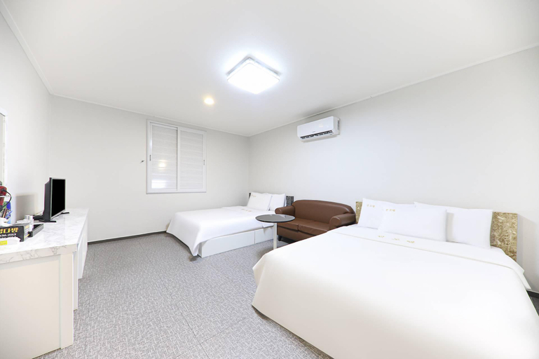 Bedroom 2, Haenam Sun, Haenam