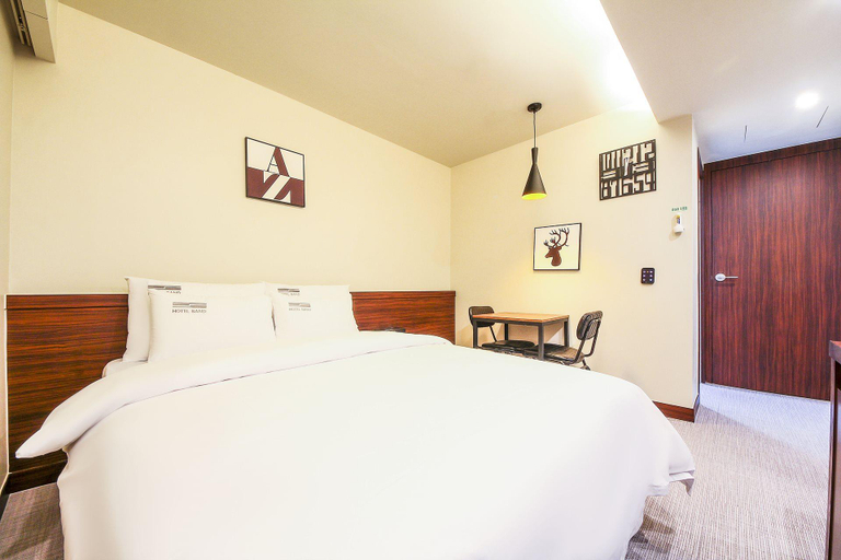 Bedroom 3, Geumjeong BAND, Anyang