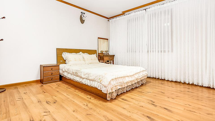 Bedroom 2, Yangpyeong Pension View, Yangpyeong