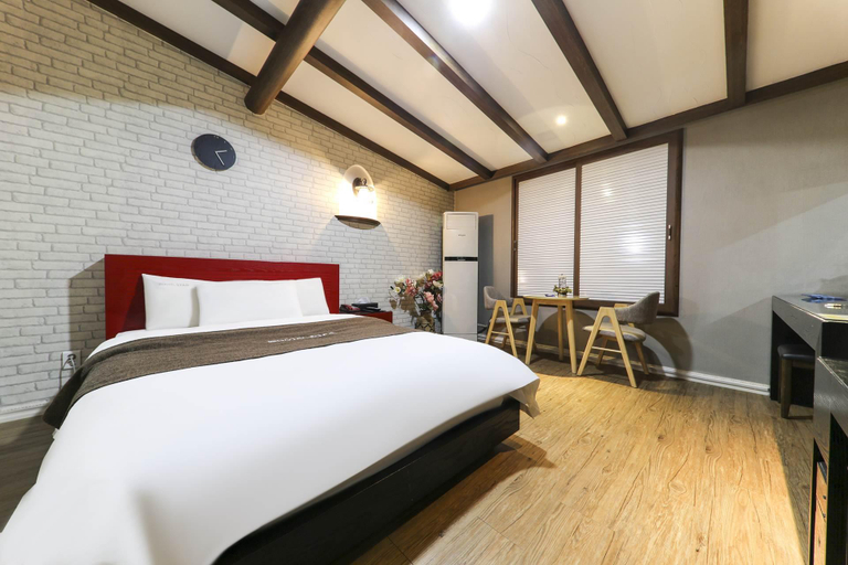 Bedroom 2, Yangju Star Hotel, Yangju