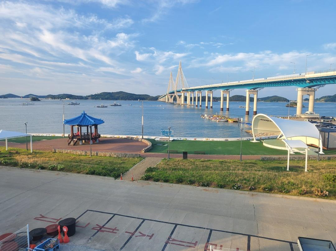 Others 5, Solbit Pension in Yeongmok Port, Taean, Taean