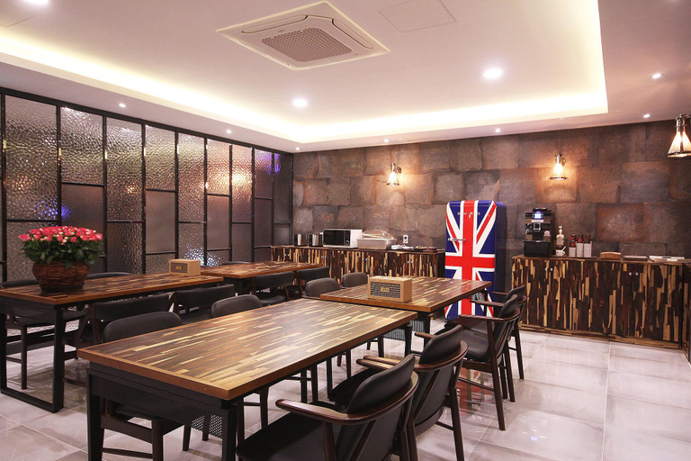Food & Drinks 4, 3.6.9 Mugeo-dong, Ulsan, Jung