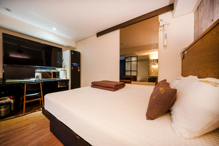 Bedroom 2, Busan Oncheonjang King, Geumjeong