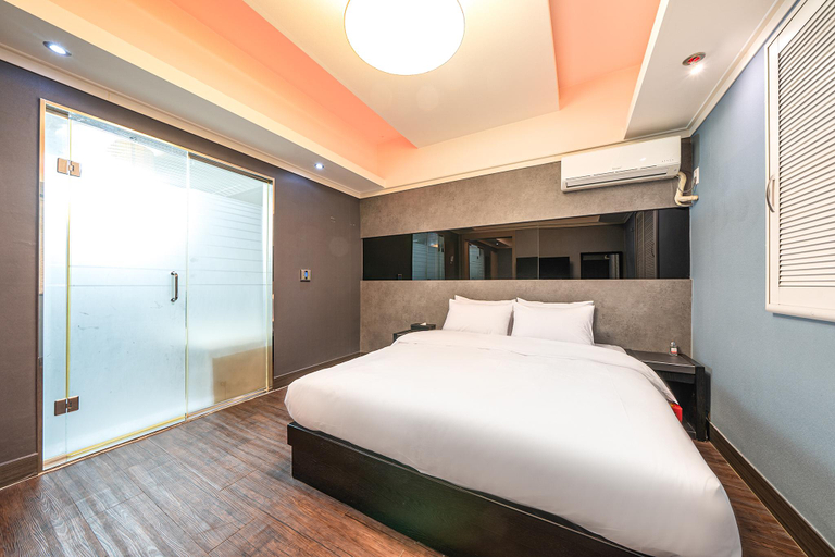 Bedroom 2, Suwon (Ingye-Dong) Box-One, Suwon