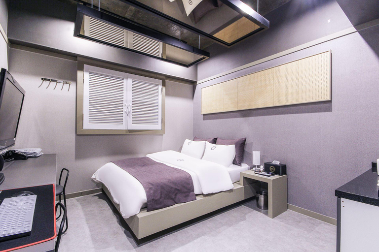 Bedroom 2, Daegu Bonridong Lovely Hotel, Buk