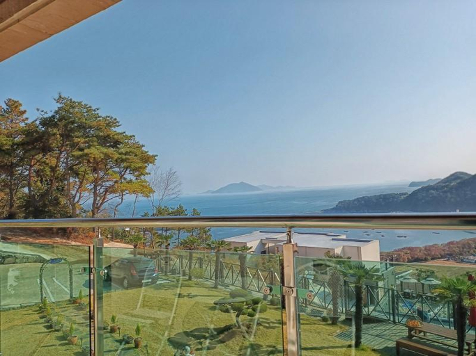 Others 3, Namhae Haine Pension, Namhae
