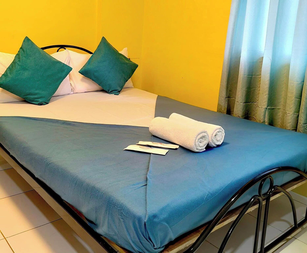 Bedroom 2, YellowPad Hotel (SM-Eco), Davao City