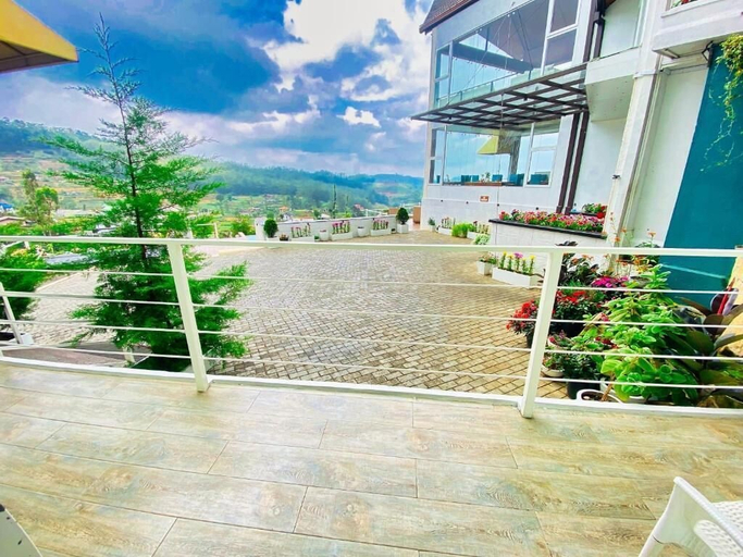 Others 5, Hilldale Retreat, Kothmale