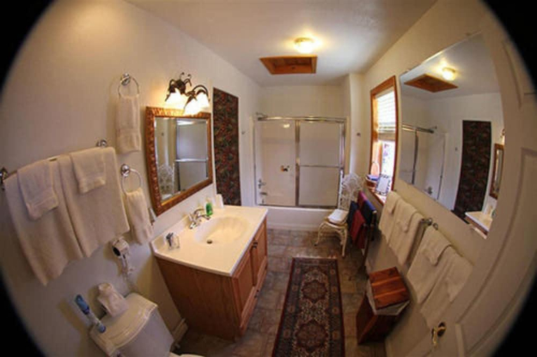 Bathroom 2, Echo Canyon Spa Resort (Adults Only), Murray