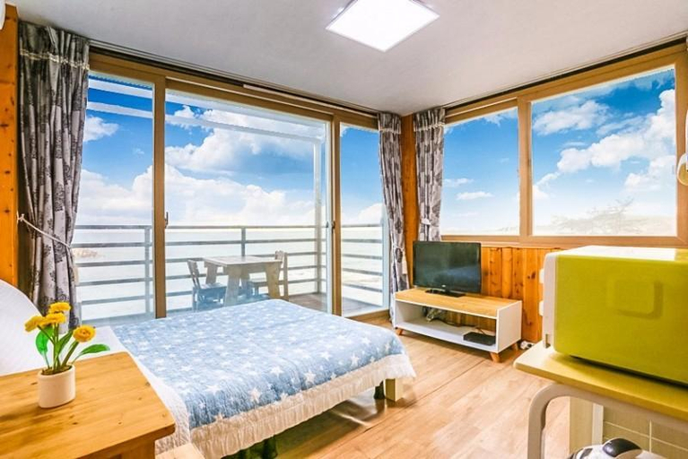 Bedroom 2, Gyeongju Sun and the Sea Pension, Pohang