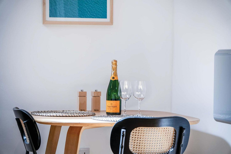 Others 4, The Lobster Pot - 1 Bedroom Apartment - Tenby, Pembrokeshire