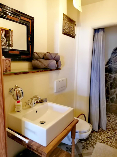 Bathroom 4, Peter 7 Altstadt - Dachstudio & Peter 7 Altstadt - Erdgeschoss mit Gartenblick, Görlitz