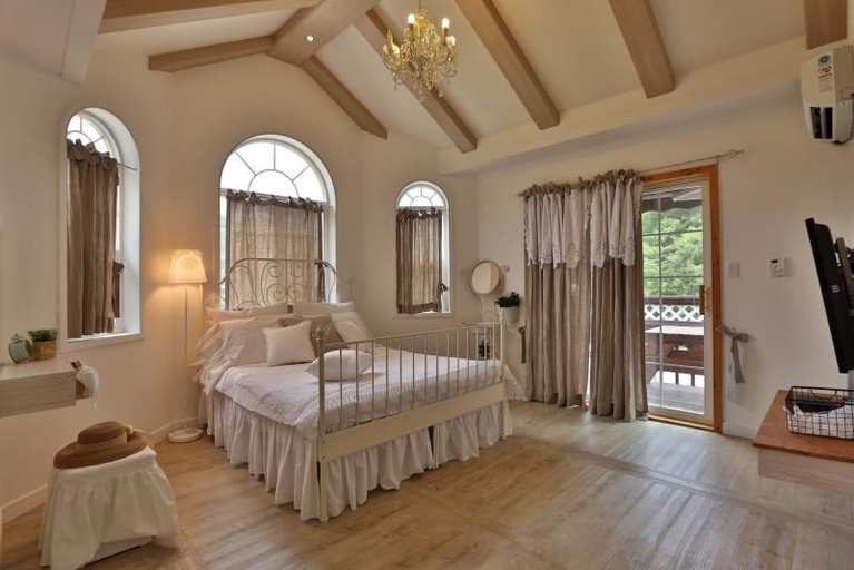 Bedroom 2, Gyeongju Tenderness Pension, Gyeongju