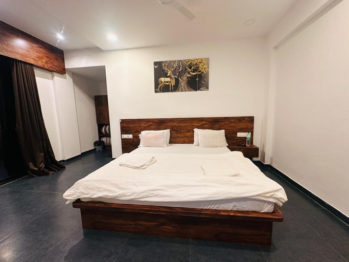Room 2, Casa Mounterria, Raigarh