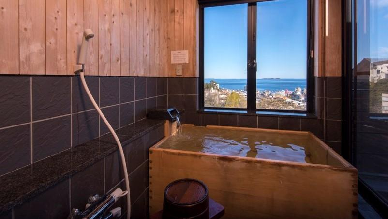 Bathroom, Ayunokaze, Itō