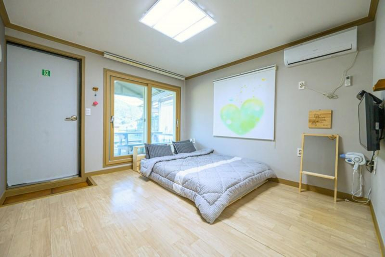 Bedroom 2, Seongju Morning In the Forest Pension, Seongju