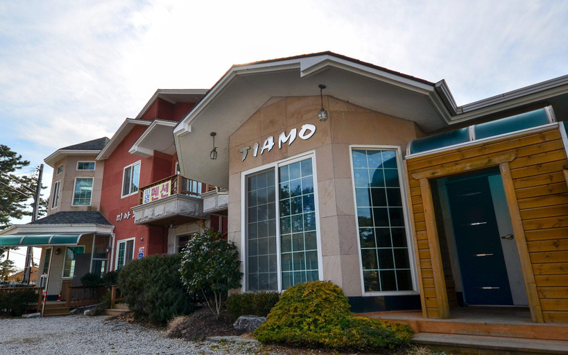 Exterior & Views 1, Taean Tiamo Pension, Taean