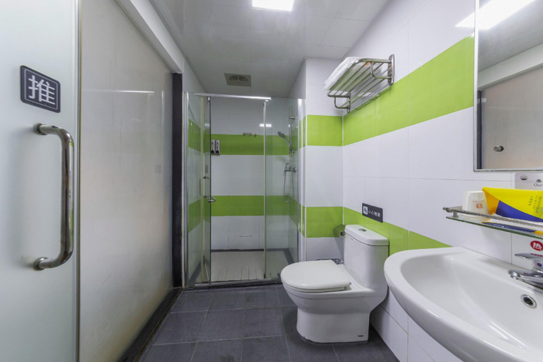 Bathroom 3, 7 Days Inn (Huizhou BYD South Gate), Huizhou