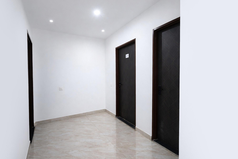 Public Area 2, FabHotel The Grace I, Delhi