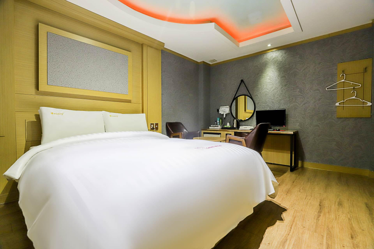 Bedroom 2, Dongducheon Saint, Dongducheon