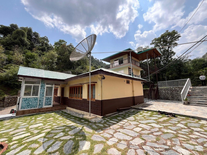 Exterior 5, Seven Heaven, Solan