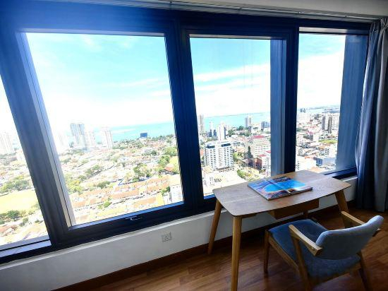 4, Tropicana 218 With Sea View by LS Staycation, Penang Island