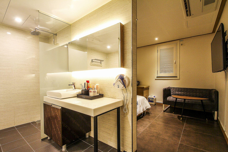 Bathroom 3, Uijeongbu M, Yangju