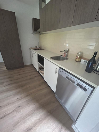 Others 3, Lovely 1 Bedroom Holiday Apartment, Melbourne