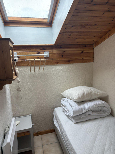 Bedroom 2, St Gervais, Home With A View 3 Beds, Pkg, Central, Haute-Savoie