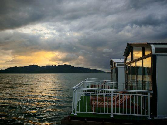 3, Seawind semporna water village resort, Semporna