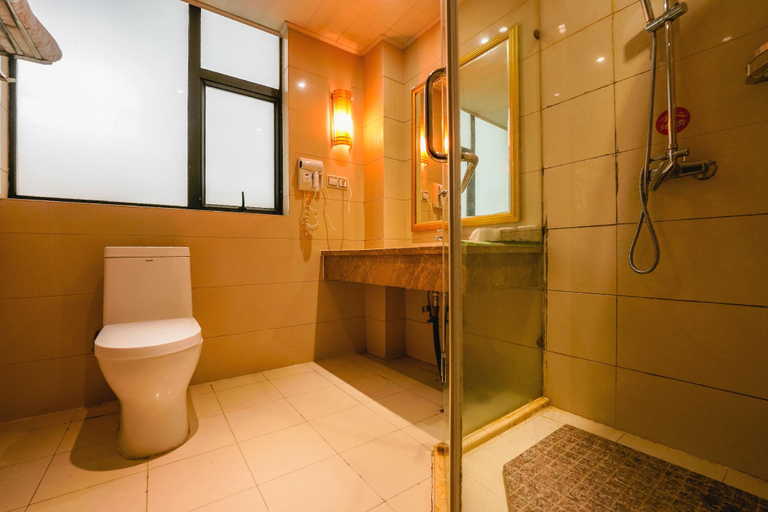 Bathroom 3, Baisheng Hotel, Nanchang