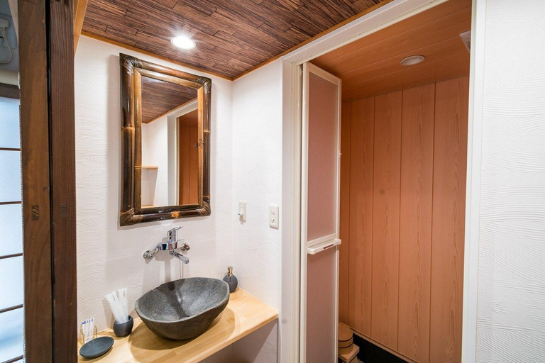 Bathroom 3, Musashi Machiya ichi, Kyoto