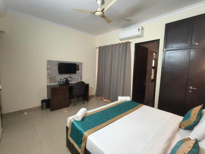 Room 3, Fortune Home Service Apartment Sector-72, Gautam Buddha Nagar