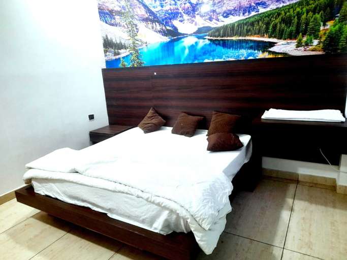 Room 2, Hotel Vivara, Lucknow