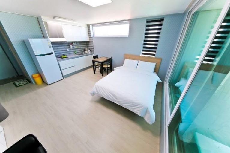 Bedroom 2, Goseong Big Island Pension, Goseong