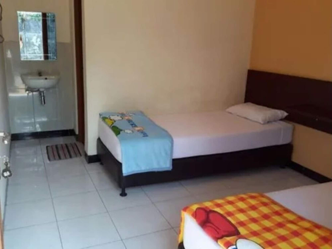 Room 3, Wisma CK Kebumen by Cozzy, Kebumen