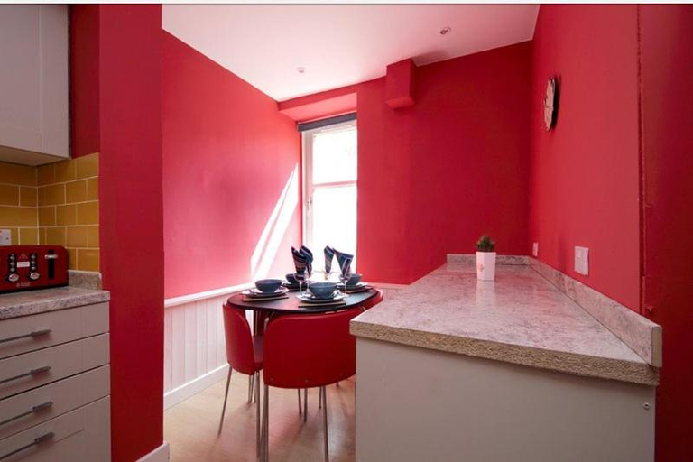 Others 1, Edinburgh Central Drumdryan Ground Floor Roomz, Edinburgh