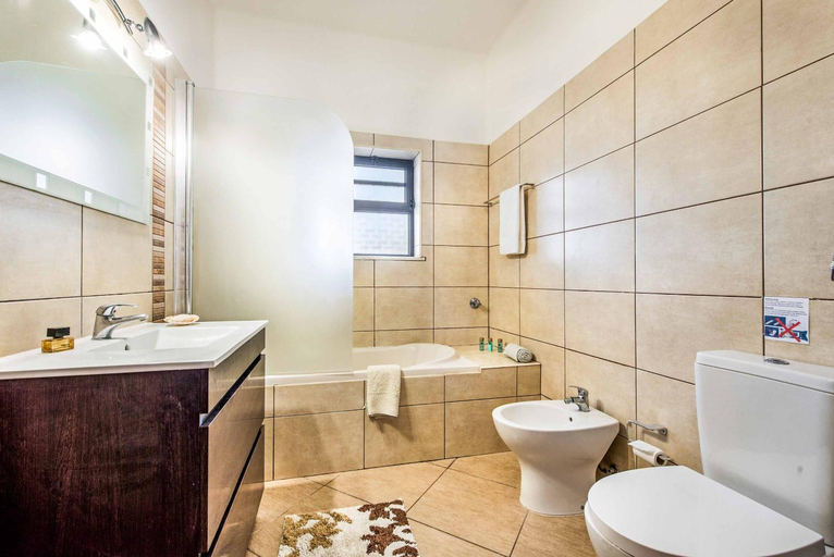 Bathroom 4, Villa Lourenco, Albufeira