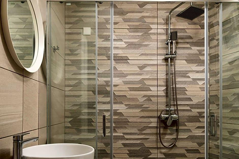 Bathroom 2, Hotel Haris on the beach, Crete