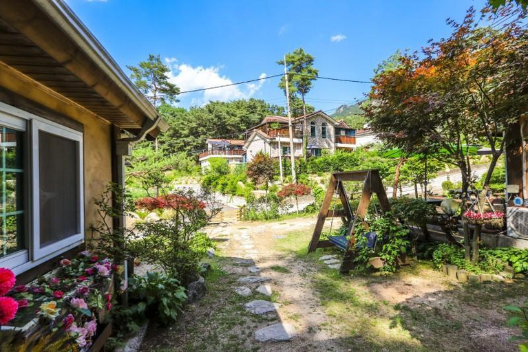 Exterior & Views 1, Pocheon Sanulrim Pension, Pocheon