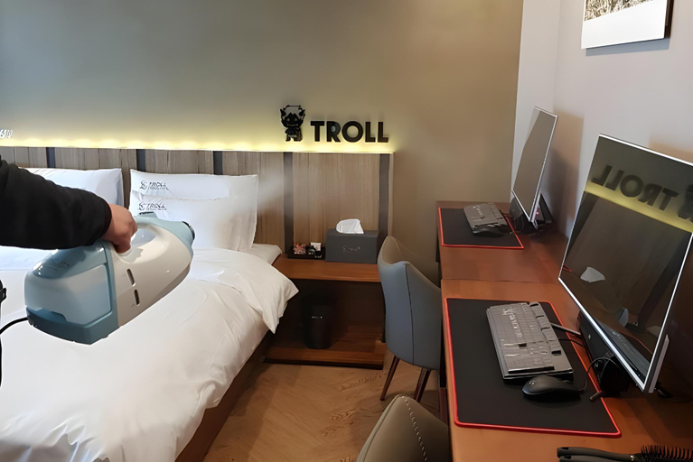Bedroom 4, Daegu Bangogae Hotel goblin, Buk