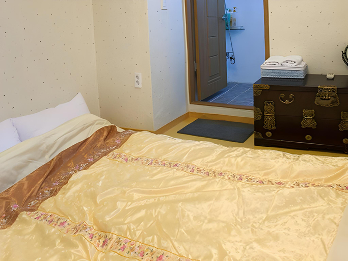 Bedroom 4, Moggoji Hanok Guesthouse, Jongno