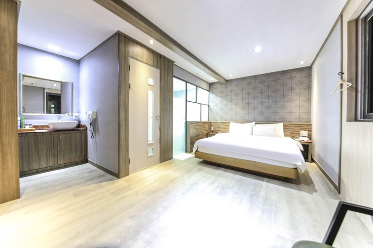 Bedroom 2, MU Hotel, Gimhae
