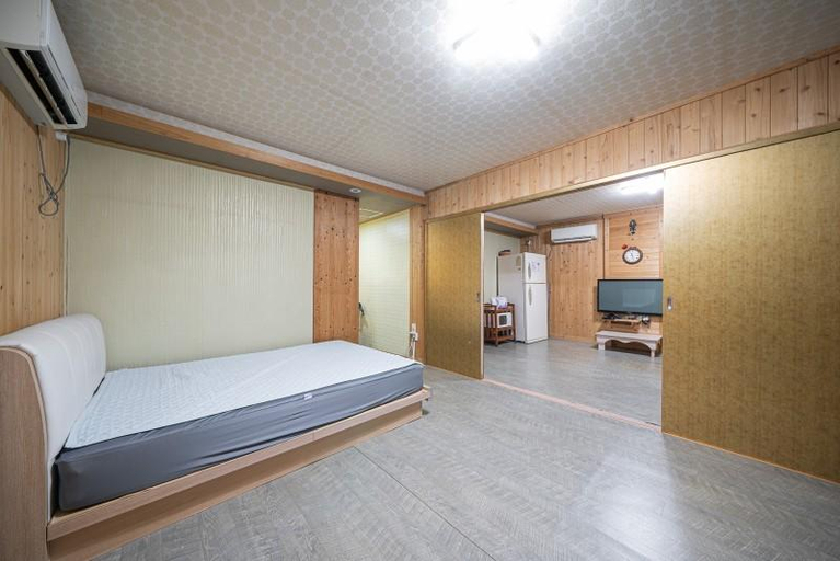 Bedroom 2, Suncheon Suncheoman 32nd St. Pension, Suncheon