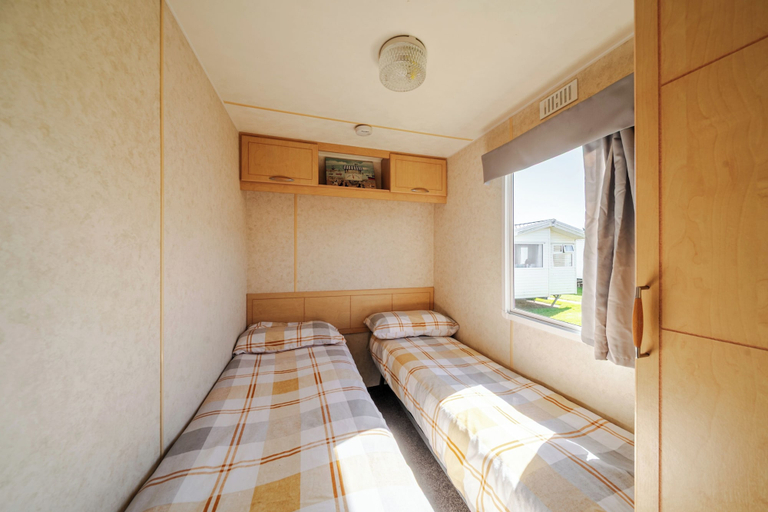 Room 4, Cayton Bay Caravan for 6, Pet Friendly & Parking, North Yorkshire