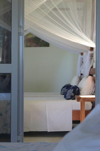 Bedroom 2, Komba on the Rocks, Diana