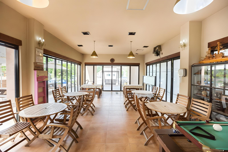 Food & Drinks 3, Bu-an Provence Pension, Buan