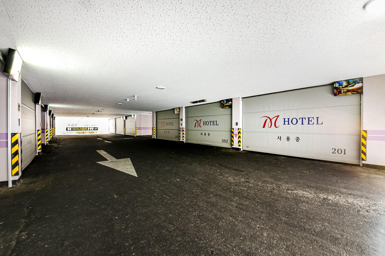 Others 4, Gimje M Hotel Drive-in, Gimje